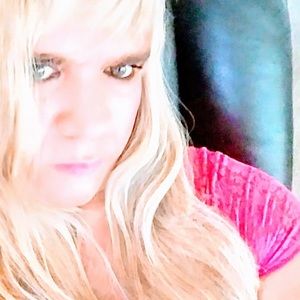 Meet your Posher, Isis